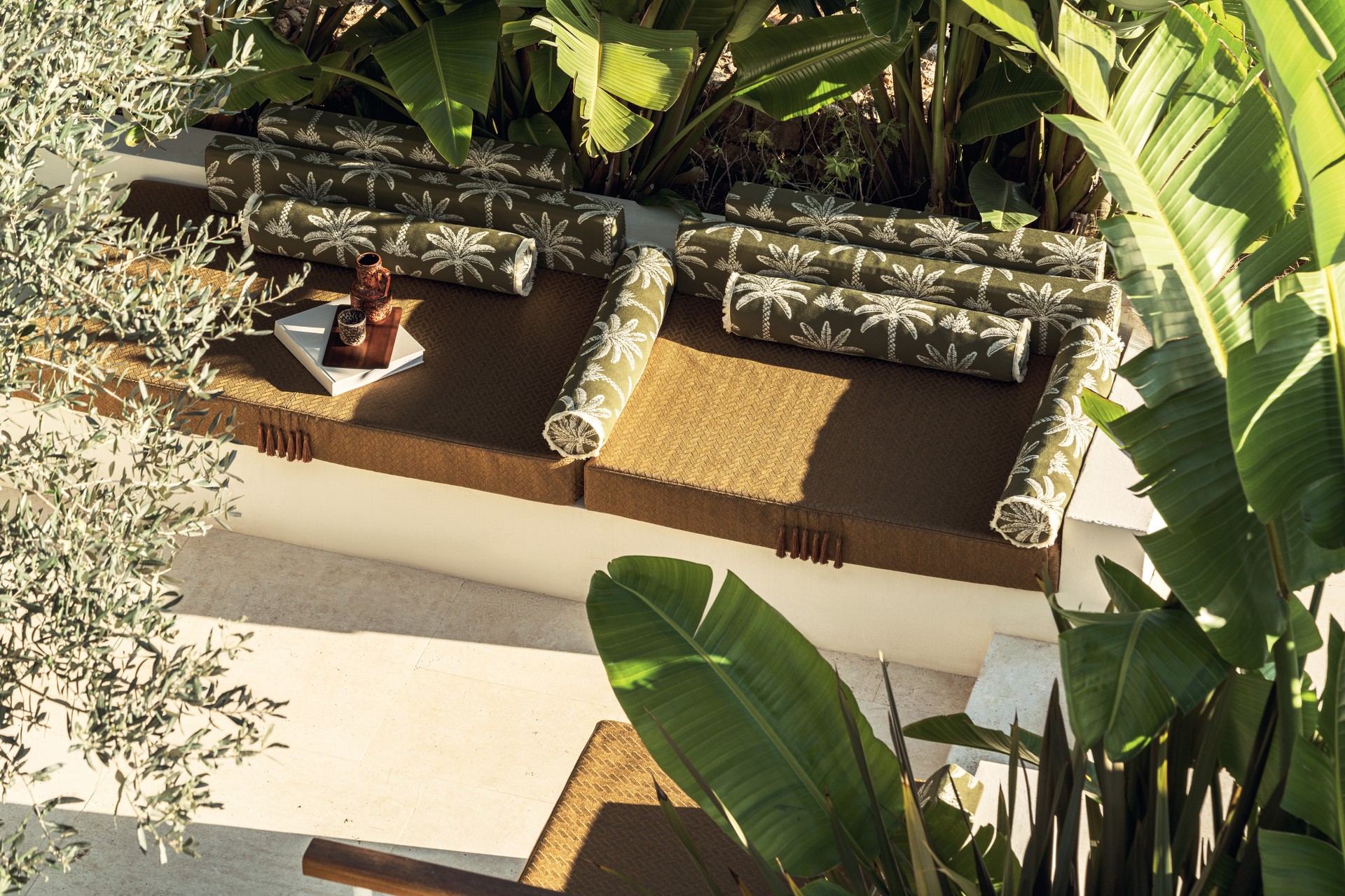 tulum-detail-seaweed-terrace-palm-jeske-detail